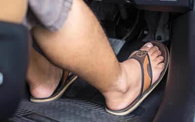 driving-in-flip-flops